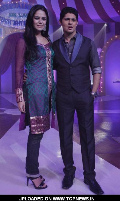Mona Singh On The Set of "Entertainment Ke Liye Kuch Bhi Karega"